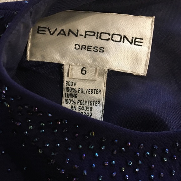 Dress - Picture 4 of 6